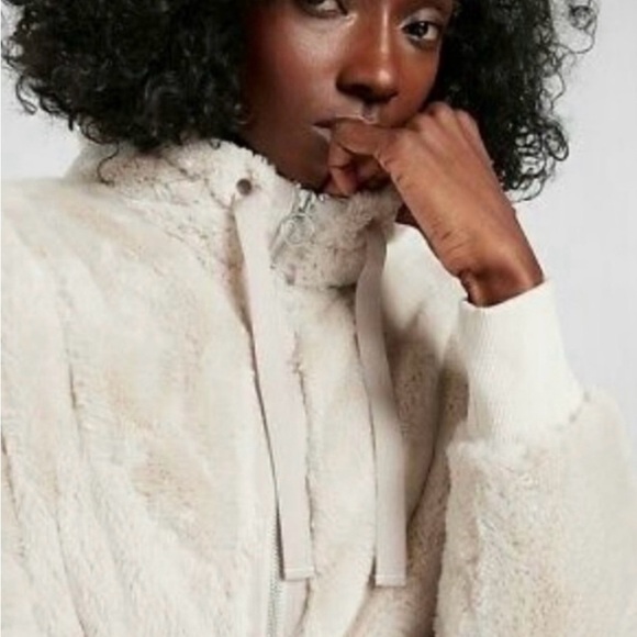 ATHLETA Faux Fur Zip Up Hoodie with zipper pockets and hidden mesh pocket - Picture 2 of 12